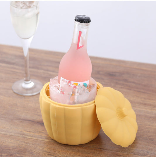 2-in-1 silicone ice cube maker and bucket – ideal for cocktails, whiskey, and more beavrages