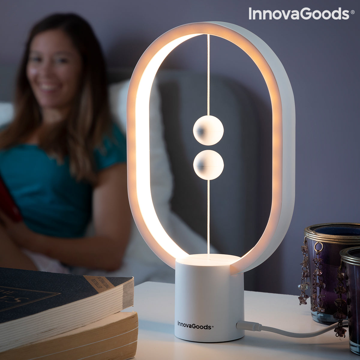 Balance Magnetic Table Lamp