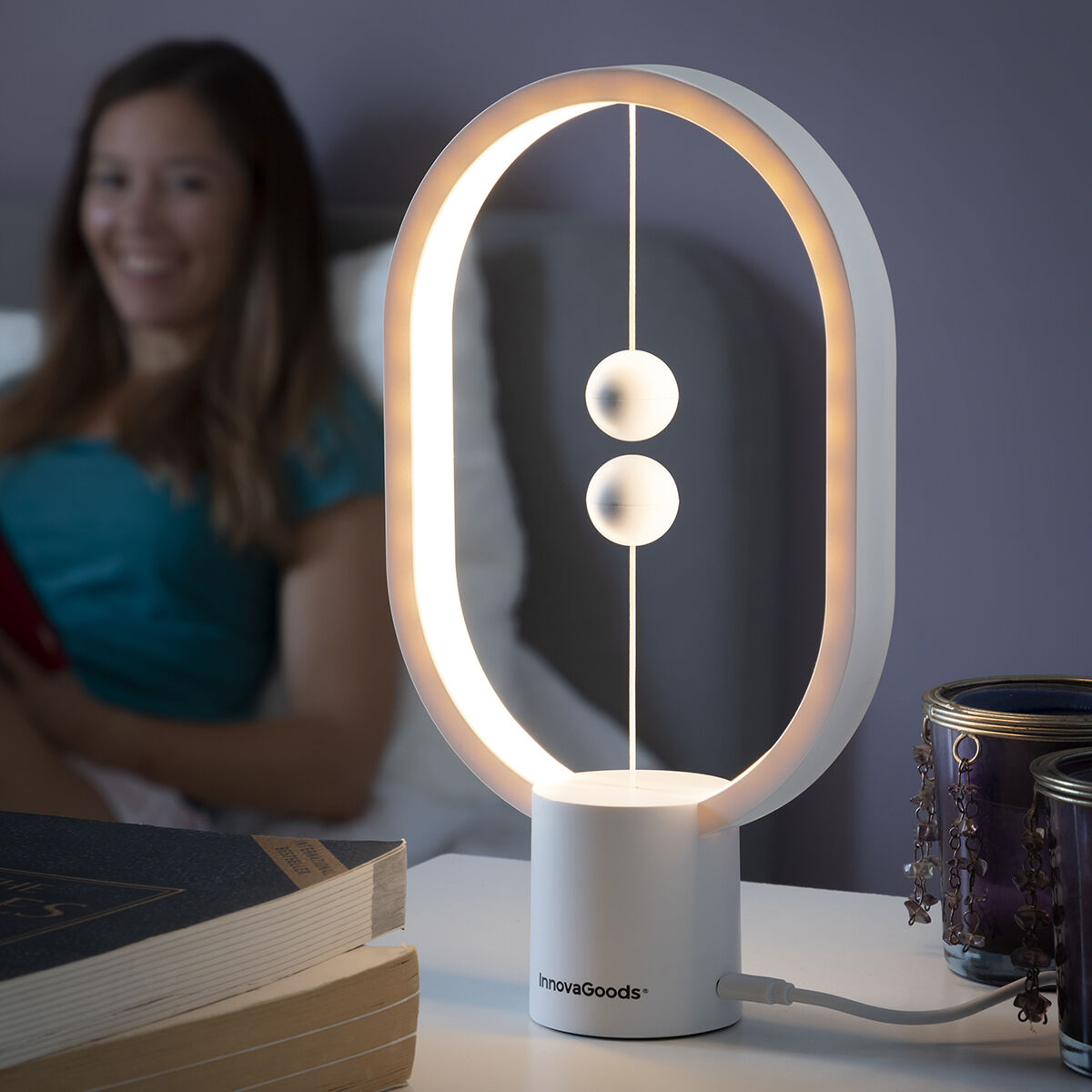 Balance Magnetic Table Lamp