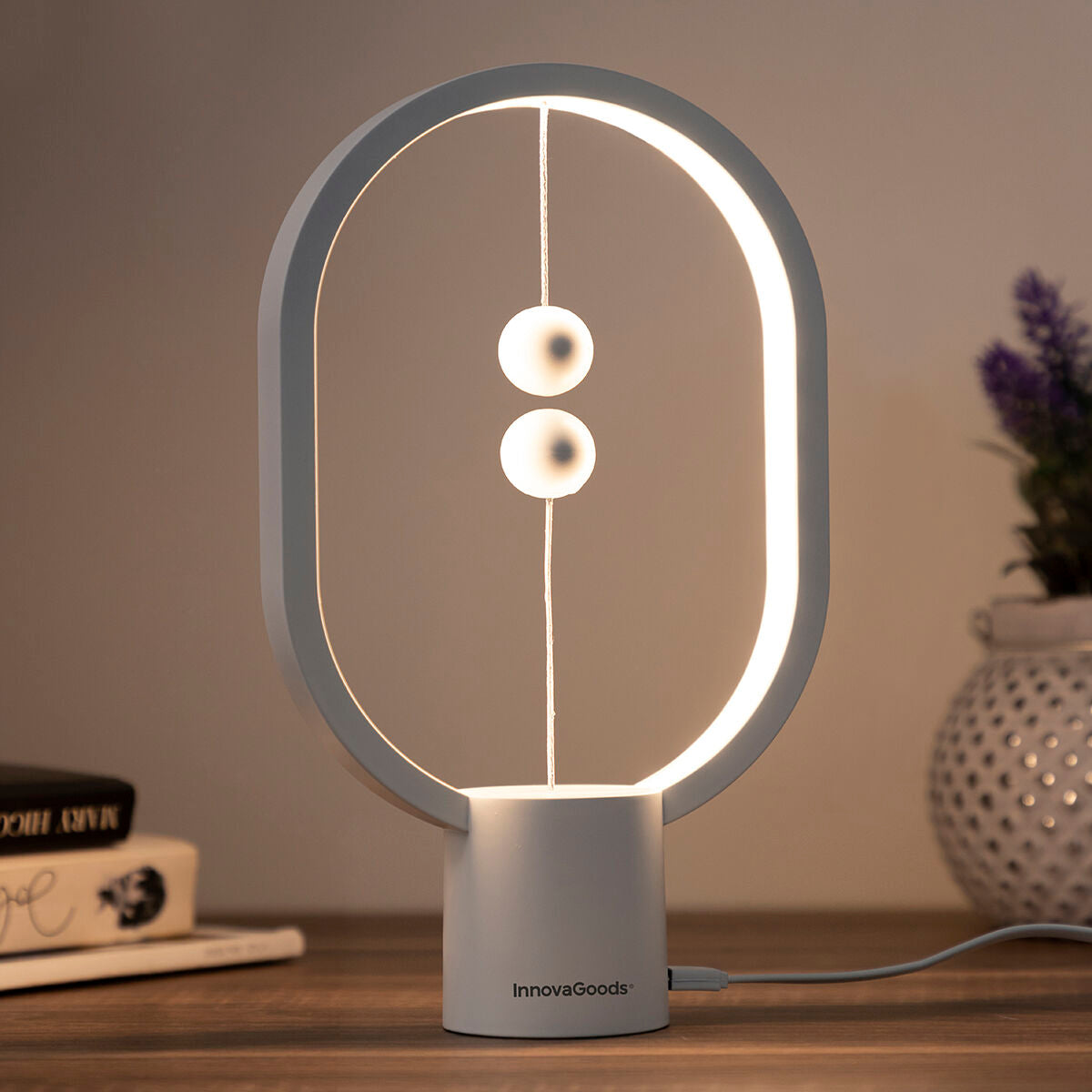 Balance Magnetic Table Lamp